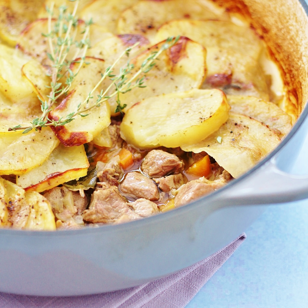 Adapted from an old family recipe, my easy peasy take on a Lancashire lamb hotpot can be done in one pot and only uses 5 ingredients! 

RECIPE => bit.ly/2F236ju

#lamb #lambhotpot #lancashirehotpot #hotpot #onepot #slowcooking #britishfood #familyfood