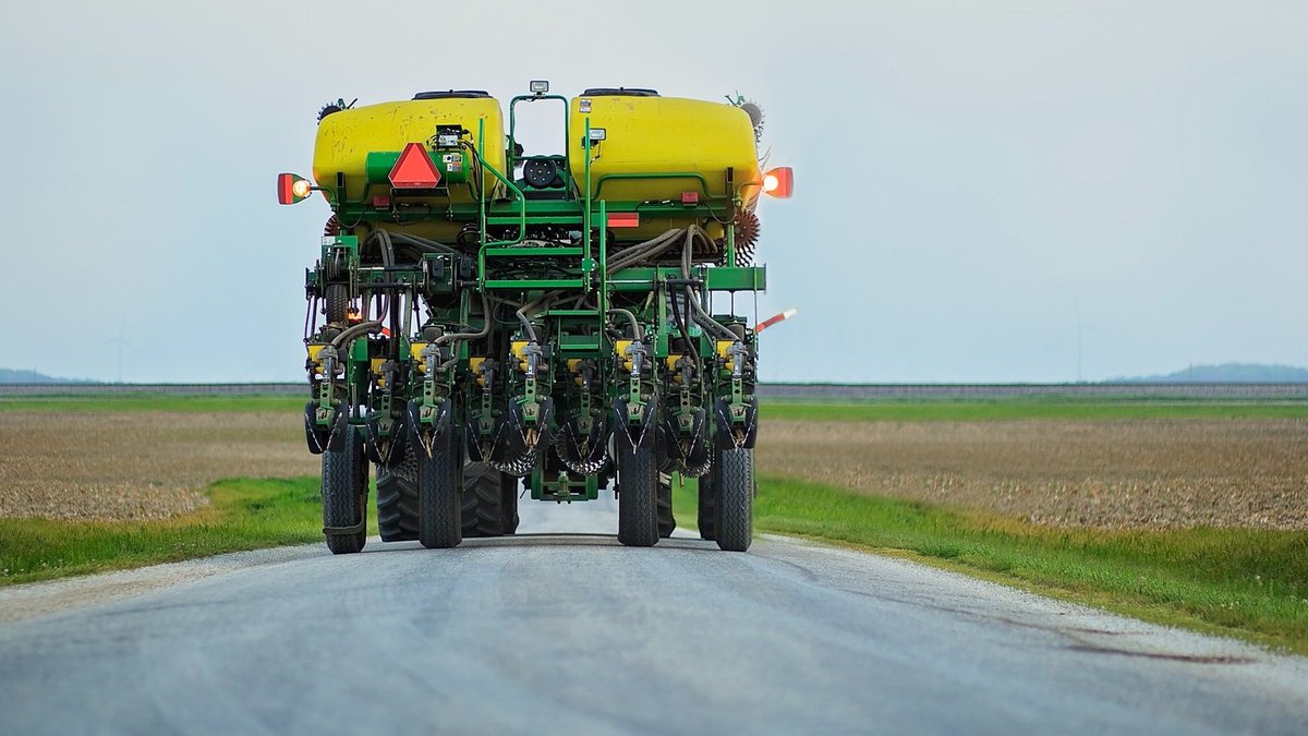 Help keep everyone safe on the road! Be cautious and safely share the roadway! #Conservfs #plant24
