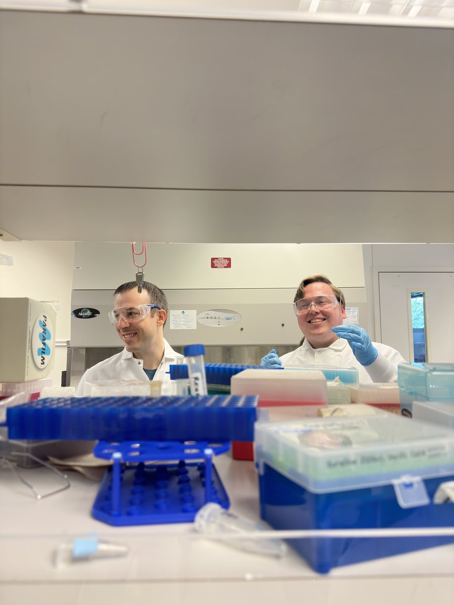JMontstream's tweet image. Did my first science experiment in years - a strawberry 🍓 DNA extraction - at the Stream for @fredhutch tour last night! Thank you to all the creators who came out, it was so much fun!