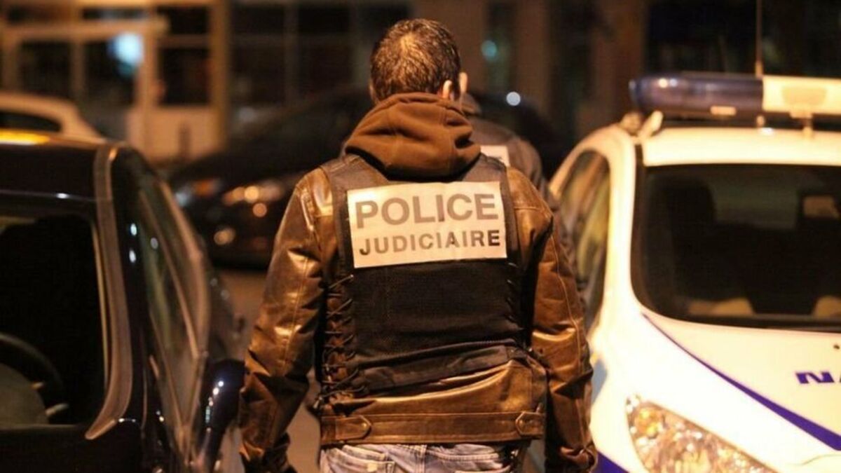 🚨 Fait divers:  Un homme de 33 ans a été tué d'une balle sous la nuque à Aulnay-sous-Bois. Aucun suspect n'a été interpellé. Secteur connu pour le trafic de stupéfiants.

📰 Source : Le Parisien - Plus d'infos⤵

#faits #enquete #crime #aulnaysousbois
