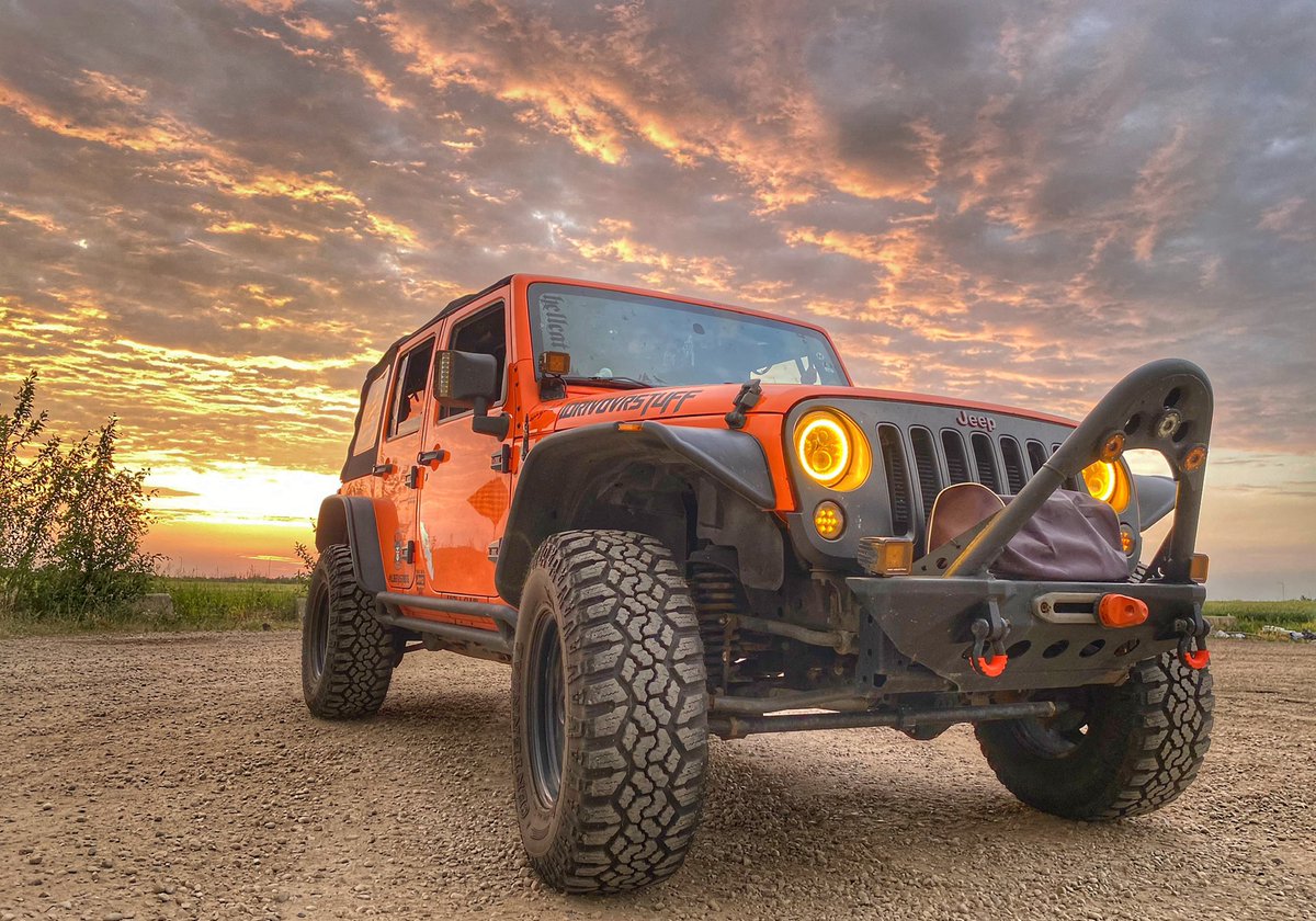 12 of the best years of my life! 🧡🔥🧡 Happy Anniversary baby!! @JeepCanada @Jeep #Jeep #Itsajeepthing #adventures #milesofsmiles