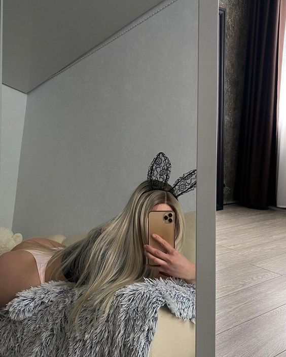 Esta conejita necesita un conejito que le de mucho cariño