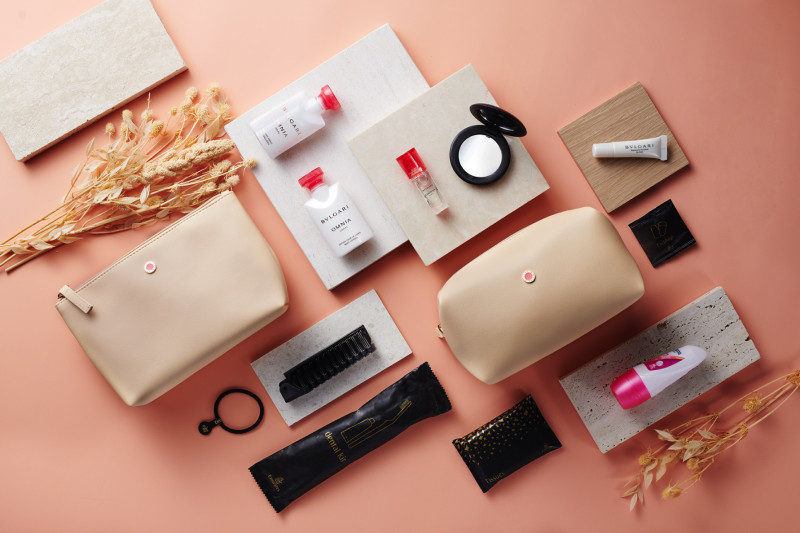 Emirates Unveils Luxurious Bulgari Amenity Kits for First and Business Class Passengers travelprnews.com/emirates-unvei… @emirates @Bulgariofficial #travel #airline #airport #flights #amenity_kits #partnership