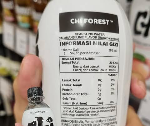 @afrkml Minuman kesukaan akù!!!
Chi forest!!!!!
Gambar dapet nyomot dr google, karena enggak aku poto.
Kalian semua harus tau minuman ini 😭😭
Mau rasa leci, mau peach semuanya enakkkk!!!