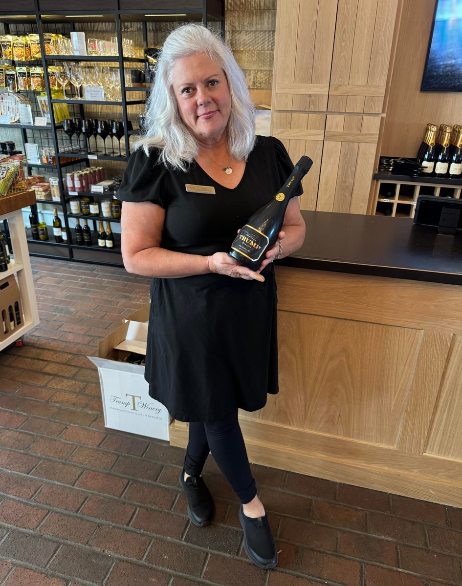 Meet Gwen, one of our wonderful Tasting Room Associates! ✨ Gwen's favorite wine is our Sparkling Reserve because she loves the refined finish and the citrus, green apple, and pear aromas are perfectly refreshing on warm Spring day. #TrumpWinery #SparklingReserve