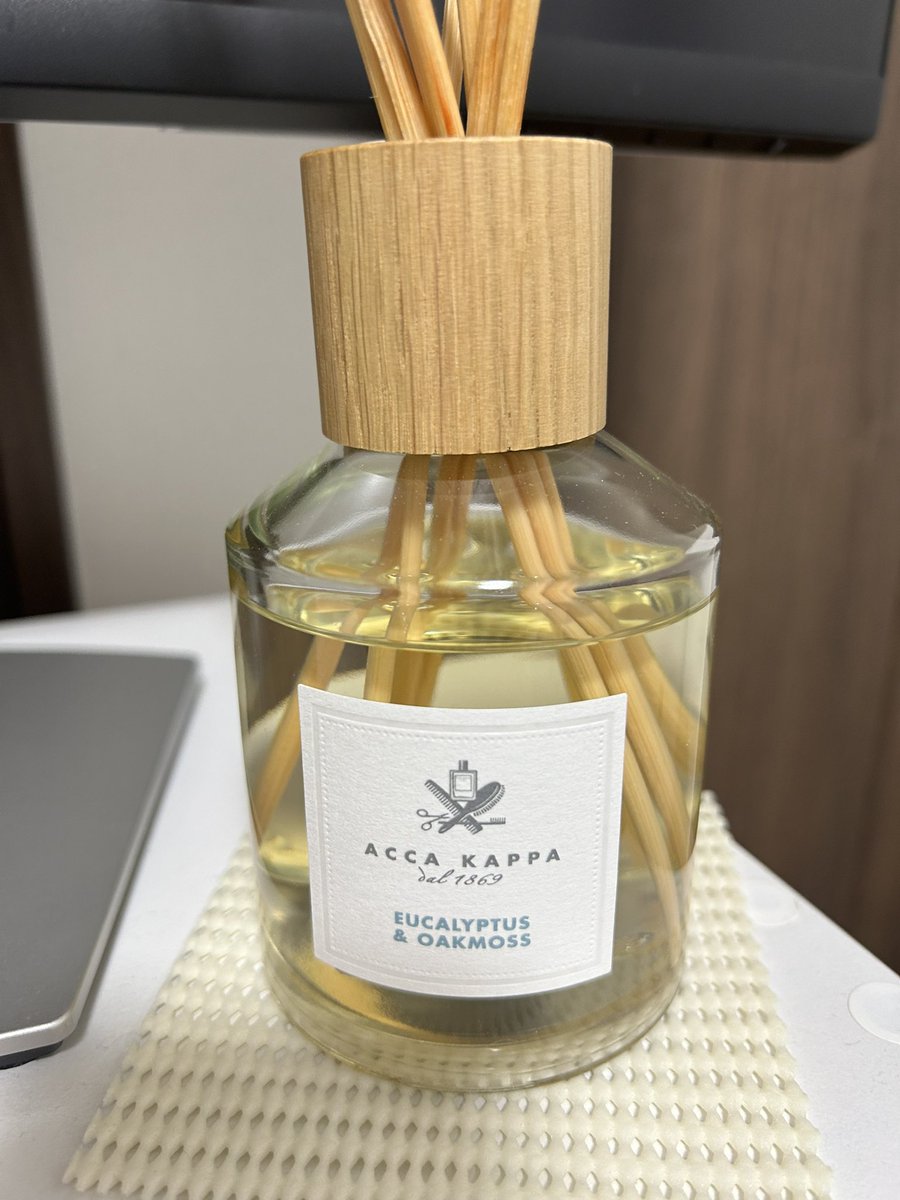 unicode0052's tweet image. 寝室がいい香りで満たされるようになった、満足