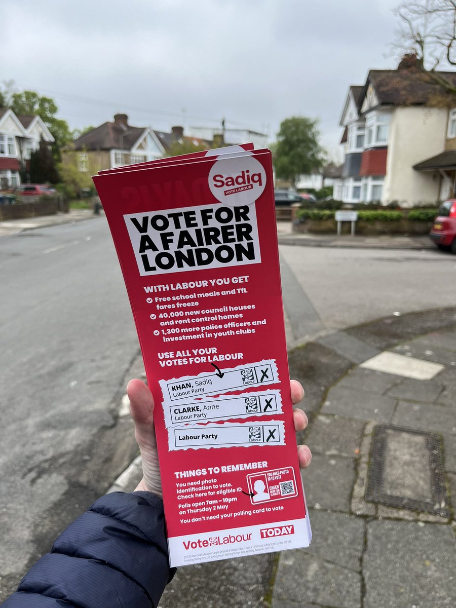 Getting out the vote for @SadiqKhan and @anne_clarke in High Barnet this morning! #VoteLabour 🌹🗳️