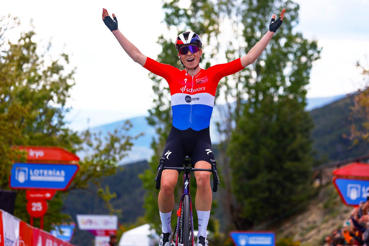 First mountain stage at #LaVueltaFemenina and #DemiVollering is already at the top 💪 📸 @SprintCycling / @LaVueltaFem