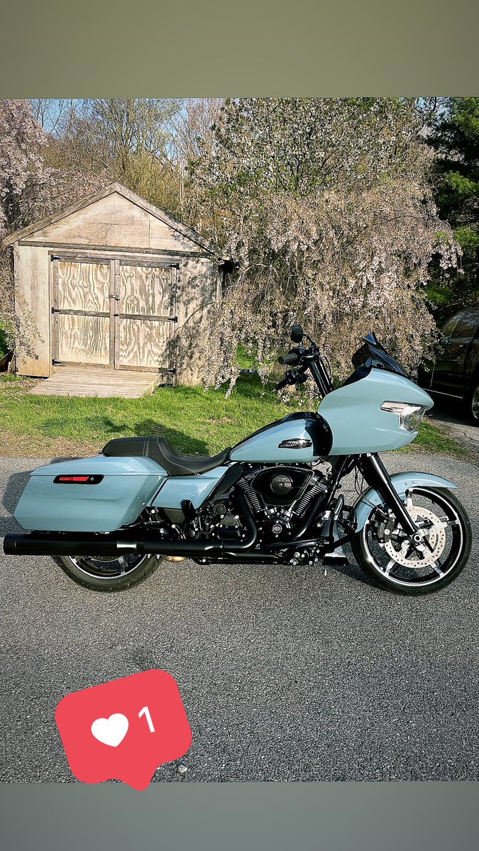 She’s 😍 #harleydavidson #roadglide