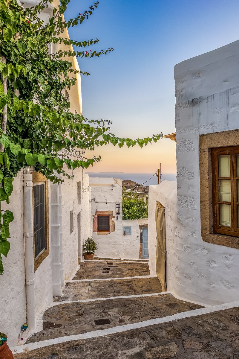 #Patmos offers a unique opportunity to witness Easter in a setting steeped in history and spirituality, making it a memorable and meaningful experience for all who visit during this special time.
🔗 bit.ly/3WDUbfR
#VisitGreece #GreekEaster #spring