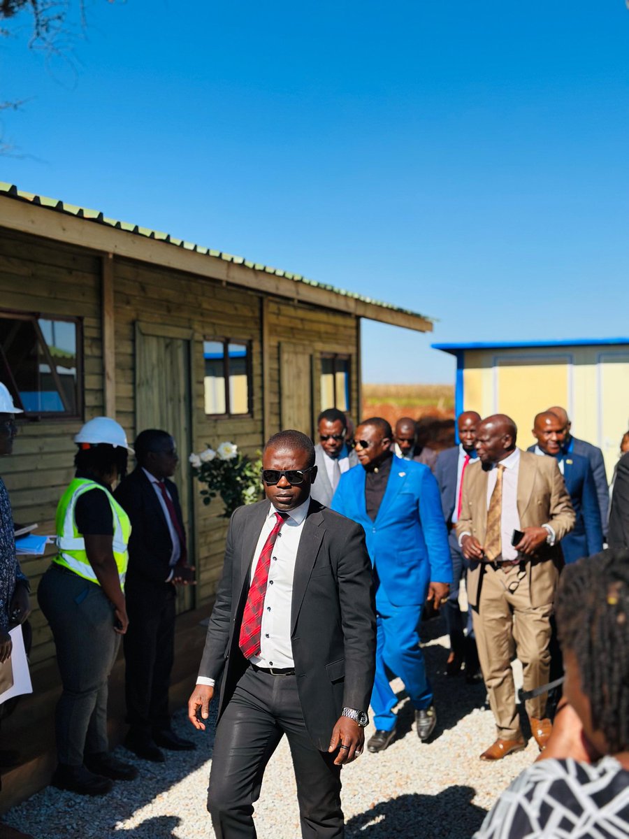 Today, the Vice President C.D.G.N Chiwenga, Hon Minister of Transport and Infrastructure Development Hon. Felix Mhona and Hon Minister of Public Service, labour and Social Welfare toured & assessed progress on the Bindura,Boulevard, Old Mazoe, & Lomagundi Road @KMutisi @Mug2155