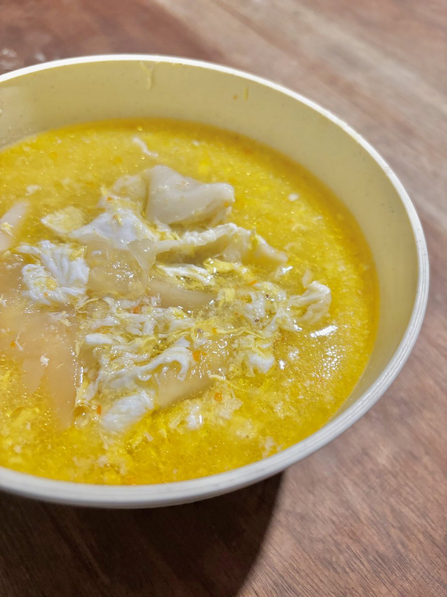 harusnya merah sih, tapi pedes juga kok #seblak #seblakpangsit