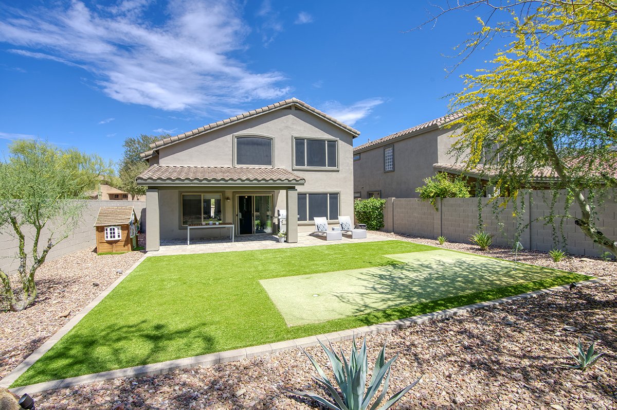 🌄#OpenHouse: This beautiful McDowell Mountain Ranch home has it all! We would love to see you there!

⏰ Saturday, May 4th from 11:30 am to 1:30 pm 
📌 Where: 10359 E Raintree Dr, Scottsdale, AZ
🔍 The Home: 3 BD | 3 BA | 1,504 SQFT

#ScottsdaleRealEstate #ScottsdaleRealtor