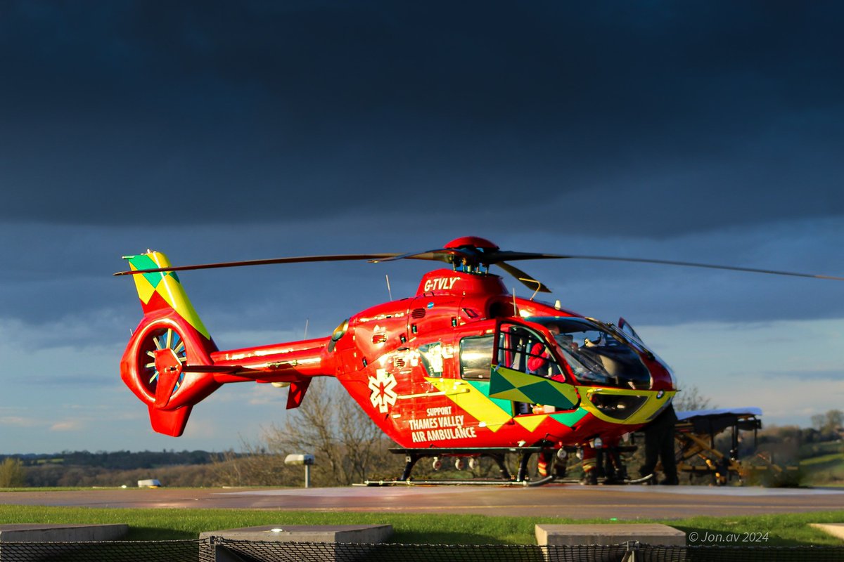 Have you spotted us in your area? We were called out 239 times last month to emergencies in #Berkshire, #Buckinghamshire, #Oxfordshire and beyond. So it's safe to say we get around.

Thank you to supporter Jonny Fowler, who captured these fantastic images of #Helimed24. 📸