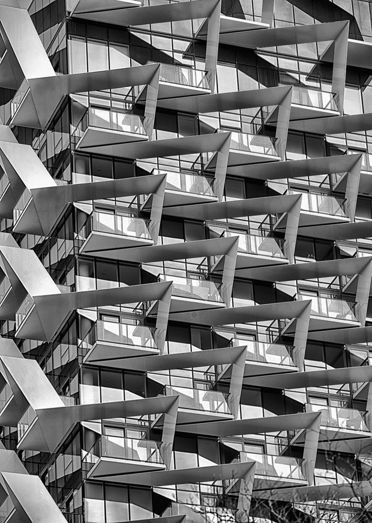 Hi Gang!  Today's photographic challenge is #Architecture.  Share your best shots of buildings which have something unique about them.  This is a fairly new building in downtown Vancouver, BC, Canada shot in black and white to emphasize shapes. Have a Wonderful day! 📸🇨🇦