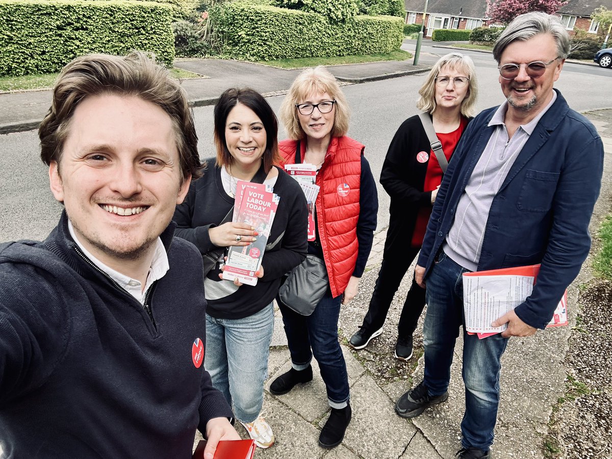Team Northfield still going strong! 🌹💪🗳️