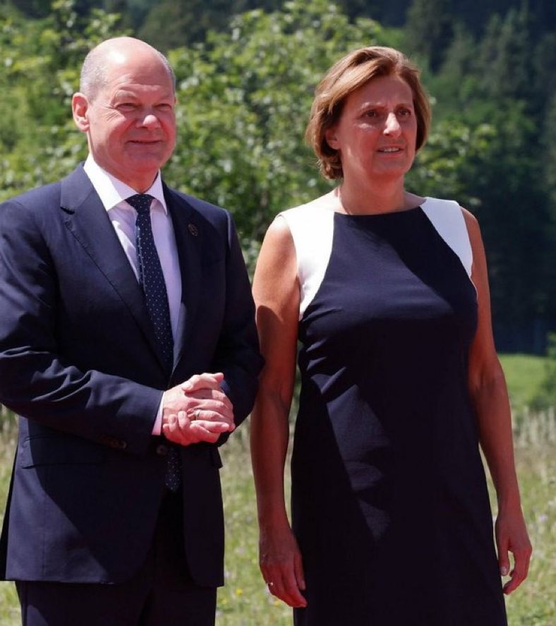 Olaf Scholz and his 'wife'

The wife looks like a man