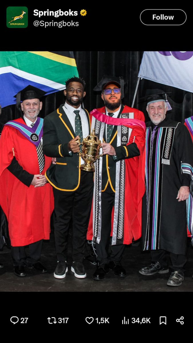 Today @SiyaKolisi met the real mastermind @RassieRugby (on your head 🎶) 😂🏆 

@Springboks @theNWU 

I am so grateful for the doctorate I received 

I would just like to thank everyone 😭❤️ especially @EbenEtzebeth 
I would have never accomplished this without you.