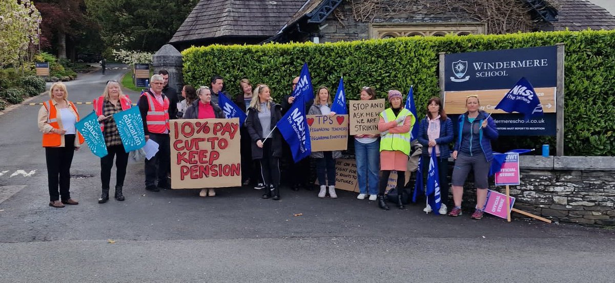 The protest sign saying '10% pay cut to keep my pension,' says all you need to know. It is so wrong. Solidarity with @NEUnion and @NASUWT members at Windermere School. @NEUnorthern @NEUCumbria @Brian_Metcalf66 @DanielKebedeNEU @Niamhms23 #ValueEducators