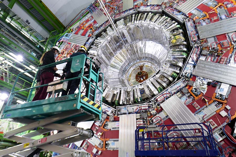 .@ENERGY will fund upgrades to the CMS experiment at CERN, and @Physics_CMU researchers will benefit from the new upgrades. cmu.edu/mcs/news-event…