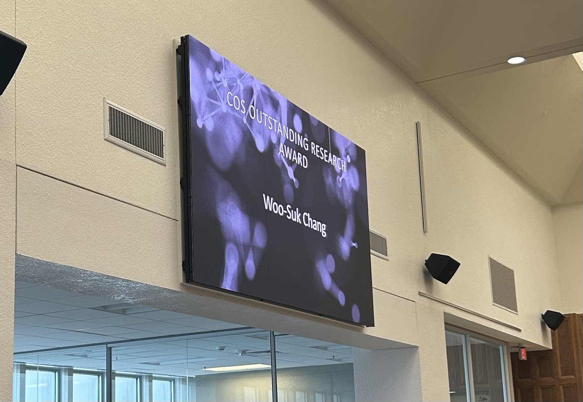 Thank you very much to the a College of Science and the Biology Department for the Outstanding Research Award! <a href="/UTAScience/">UTA Science</a> <a href="/UTABiologyDept/">UTA Biology</a> #soybeansquad