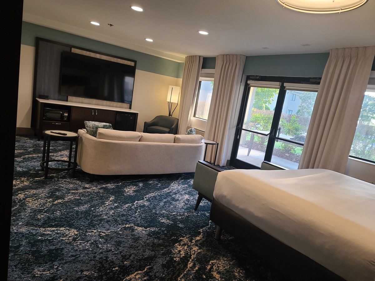 We're so excited, and we just can't hide it! ❣️ More beautiful hotel reno photos... Our four parlor suites have also been completely redone, including the bathrooms. These parlor suites have two adjoining bedroom suites. Contact your casino host for exclusive reservations.