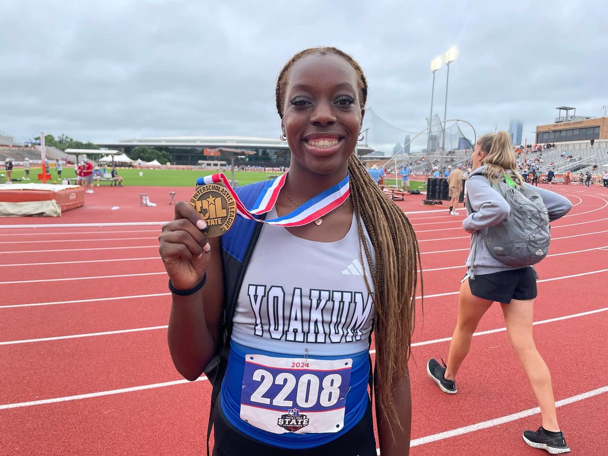 It was my 1st year competing in the Long Jump and I was blessed to take 🥉 place at the Texas UIL State Championships today! 1 event down 3 more to go! @uiltexas @TTFCA @trackbarn @EliteTexasTrac1 @SBLiveSports @AllNOneSports1 @NCAATrackField @1percentATH @GoMVB @Vicadvocate…