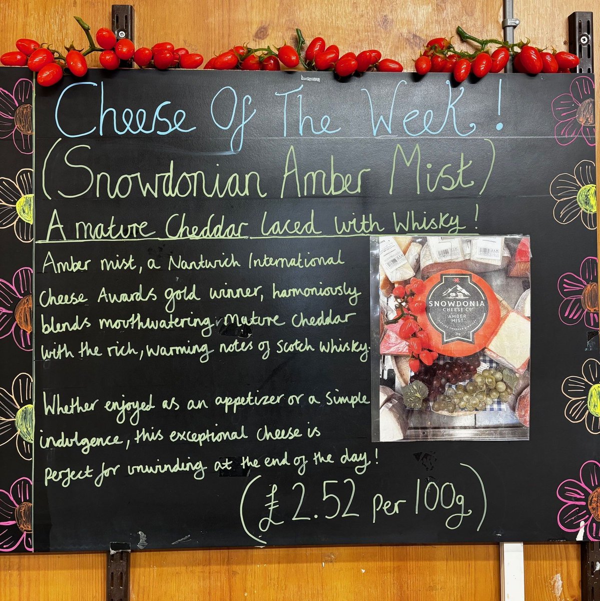 brocksbushes's tweet photo. Thursdays = Cheese delivery day! 🧀 

It's time to take your cheeseboards to a new level with our cheese of the week! This gorgeous Snowdonia Amber Mist has rich, warming notes of Scotch whisky combine with mouth-watering mature Cheddar.

Pop in and try a sample 😋 https://t.co/OzBhq08aHU