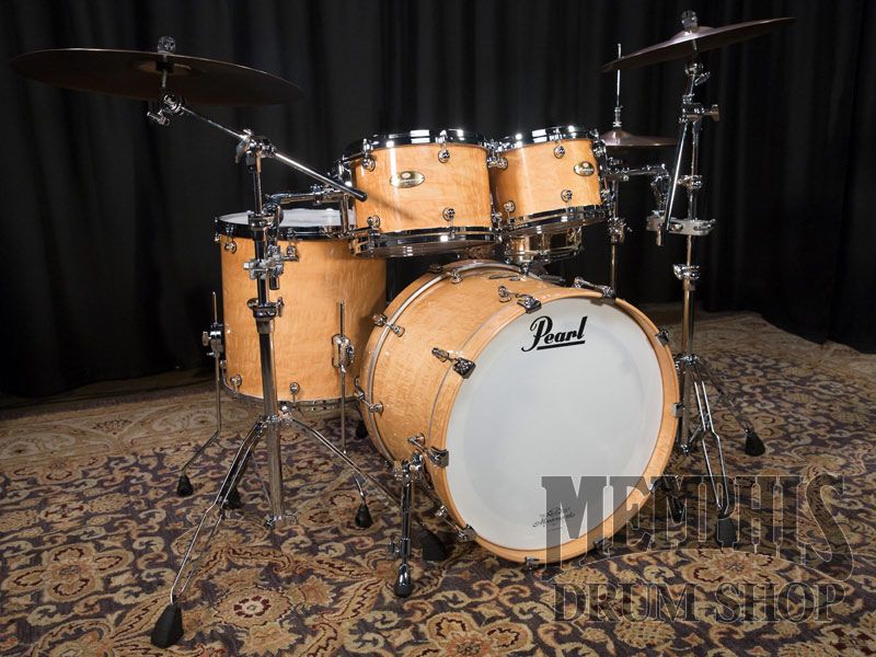 The @PearlDrumCorp Masterworks Sonic Select Studio Drum Set 22101216 - Natural Flame Maple ($3,780.00). This set features a hard/soft Maple/Gumwood layered wood combination in a thin 6-ply shell. Buy it now at memphisdrumshop.com/pearl-masterwo…

#drums #drumshop #pearldrums
