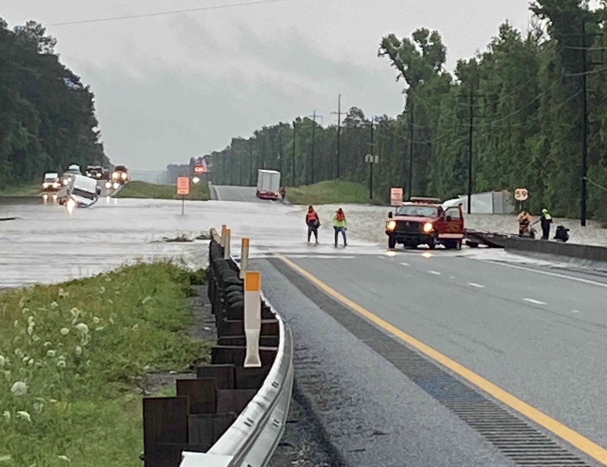 US 59 CLOSURE is set just north of SL 424 in Shepherd due to flooding. This is the second closure in effect on US 59. Motorists should choose alternate routes and obey all traffic control.