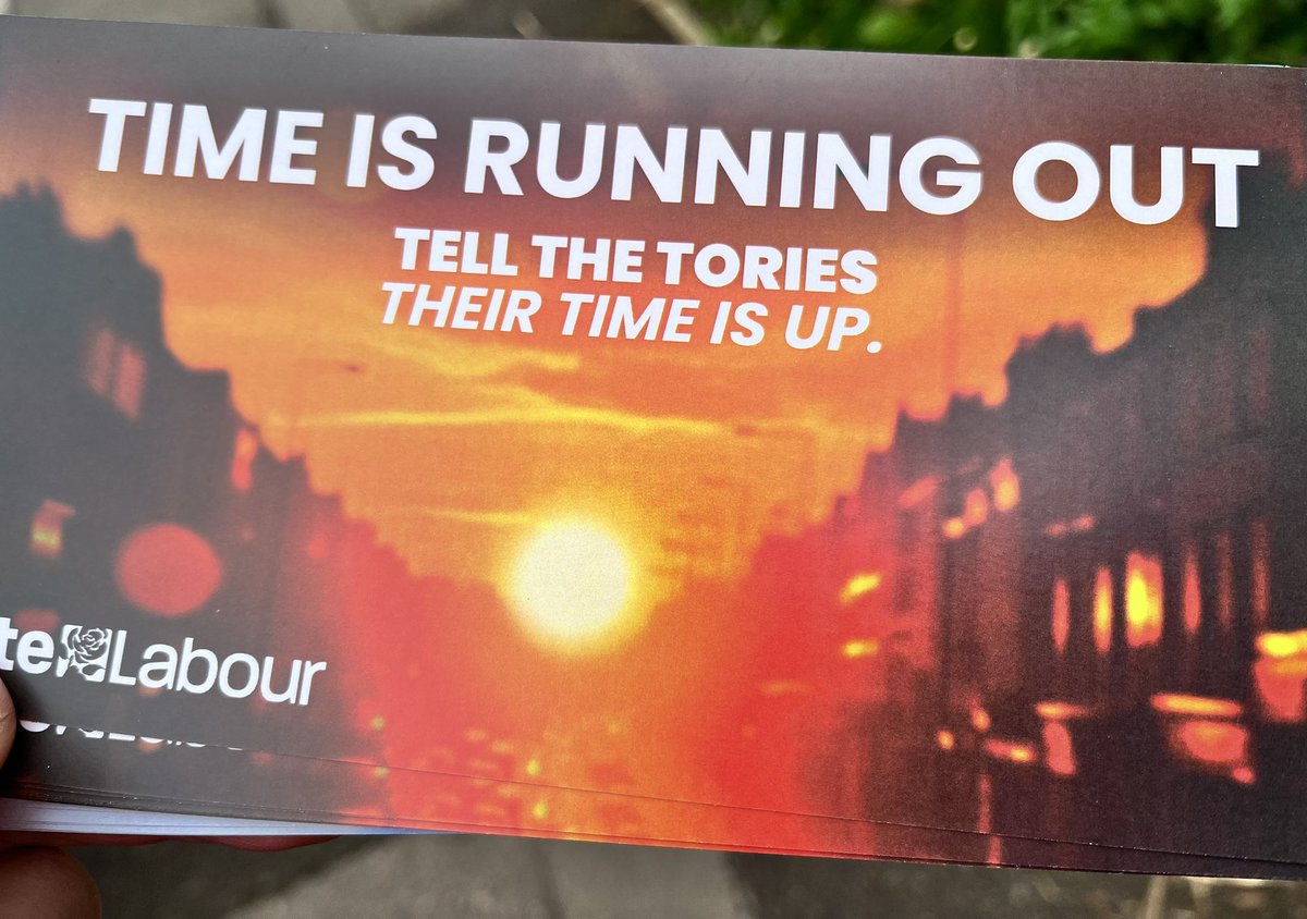 🗳️ Our teams are out across Southampton today reminding people it’s their chance to vote! Great to join friends in Peartree and Thornhill. ⏰ If you haven’t voted yet, pop out and do it anytime before 10pm! #VoteLabour🌹