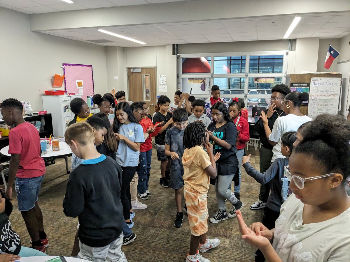 I love a good reunion! My ex-4th graders (now 5th graders!) joined us during Community Circle for our theatre/ELA focus games! It was like picking up right where we left off! #Creativity #ArtsIntegration #Collaboration @HumbleISD_ACE