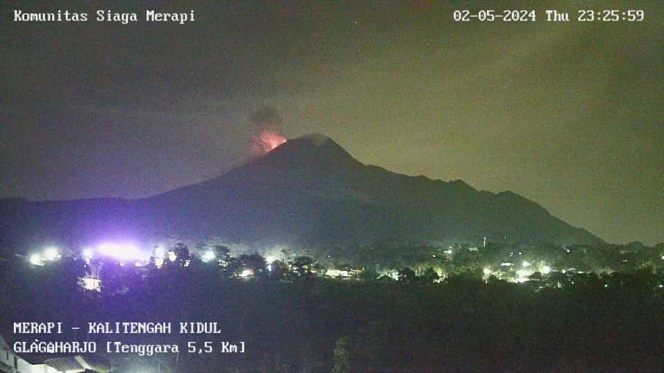Gunung Merapi 02/05/2024 jam 23:25
