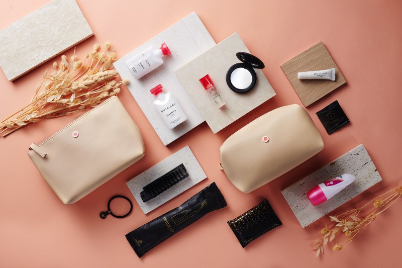 @emirates launches new collection of exclusive #Bulgari #amenitykits for the #summer season, in First and Business Class – now onboard!

#Emirates @Bulgariofficial #Dubai #UAE #DXB #flybetter