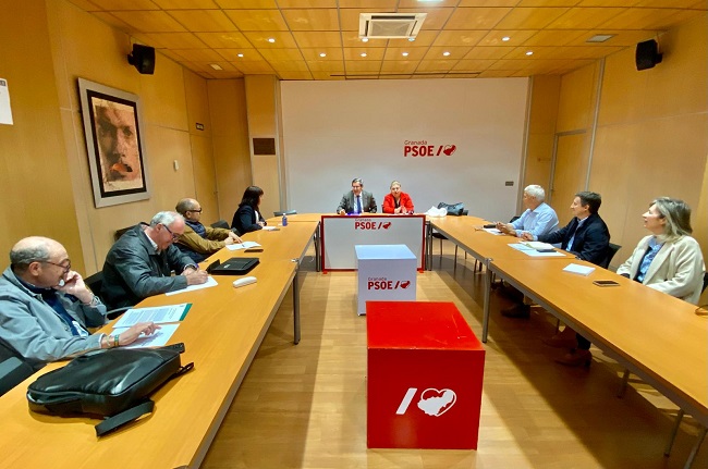 El @PsoeGranada afirma que la nueva PAC ayudará al campo granadino y aboga por avanzar en la cadena alimentaria europea y en acuerdos con terceros países En una reunión con organizaciones agrarias y cooperativas 👇👇👇 elindependientedegranada.es/politica/psoe-…