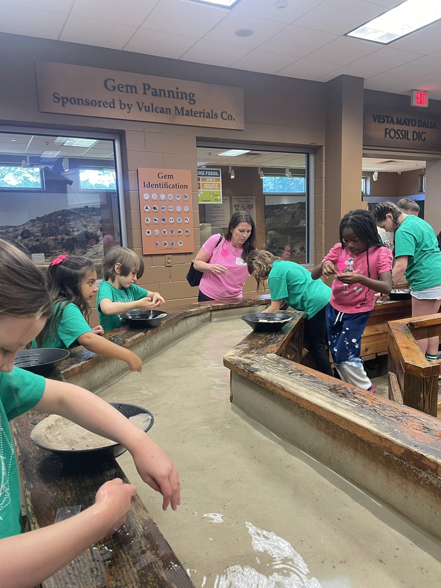 hgerickteach's tweet photo. Bascomb room 137!  We went to Tellus!  It was an amazing field trip.  The kids learned about water erosion and mined for gems! @CherokeeSchools @bascombbobcats 
@katiebarrieCCES https://t.co/oPnY98AKV1