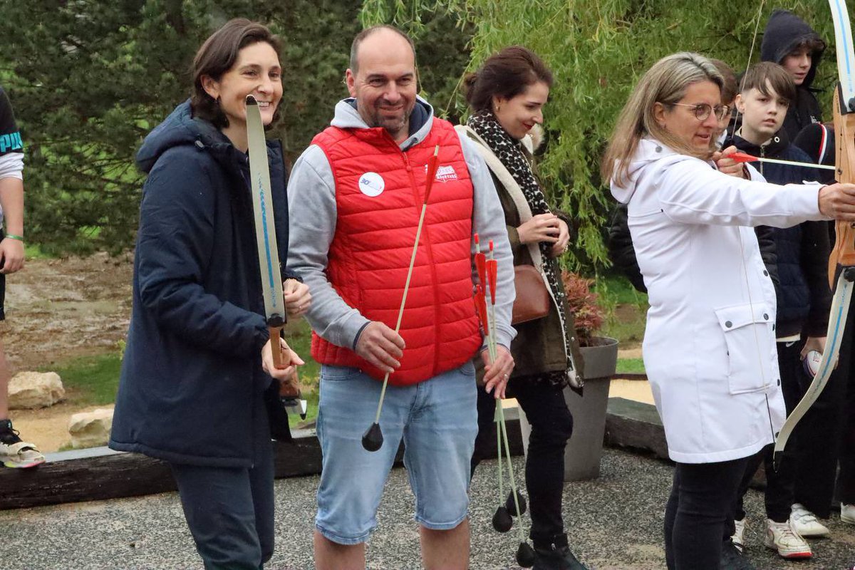 Cet été, avec la #GCN2024, les vacances seront sportives dans les campings ! ⛺️🤸‍♂️

Et ça commence dès aujourd’hui au camping du Grand Cerf à Gimouille dans la <a href="/nievrefr/">Département de la Nièvre</a> avec <a href="/perrinegoulet/">Perrine Goulet</a>, <a href="/denisthuriot/">Denis Thuriot</a> et Alain Bourcier pour lancer l’opération « Bouge ton Camping ! » ⤵️

✅ 100