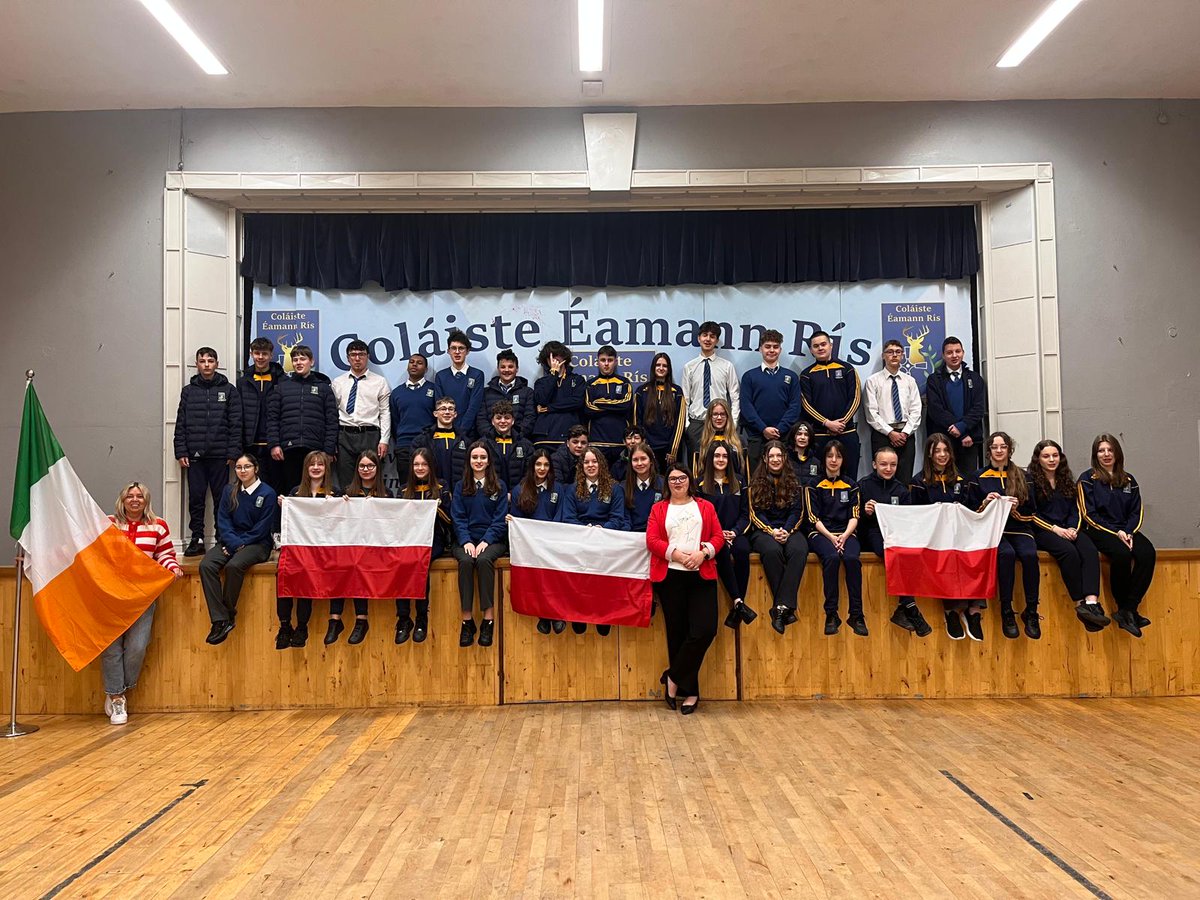Students, led by Dominik Swidsrski and Kacper Karbowiak, raise the Polish flag on the eve of Polish Constitution Day. #poland #flags #celebration #cork #school #inclusion #inclusive