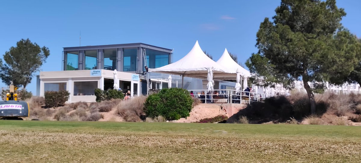 ¡¡Se acerca el verano y ya tenemos nuestras nuevas carpas para protegernos del sol!!
Summer is coming and we have our new tents to protect us from the sun!!
#totana #mazarron #fuentealamo #AlhamadeMurcia #golf #costacalida #regiondemurcia #GolfinMurcia #elpareton #golfinspain