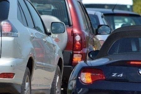 Lane closure causes severe delays for Portsmouth commuters portsmouth.co.uk/news/traffic-a…