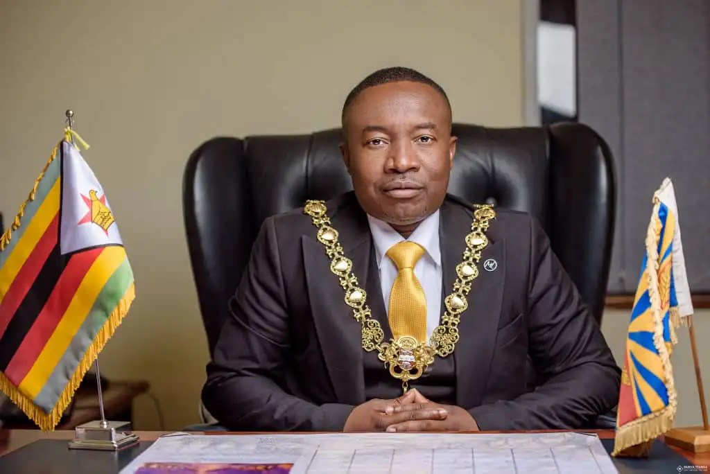 NehandaRadio's tweet image. Harare City Council to name and shame #Ratepayers to recover millions in debts

The Harare City Council will resort to naming and shaming #Ratepayers who owe them money in order to recover ...

Full Article: nehandaradio.com/2024/05/02/har…

#HarareCityCouncil #HosiahChisango