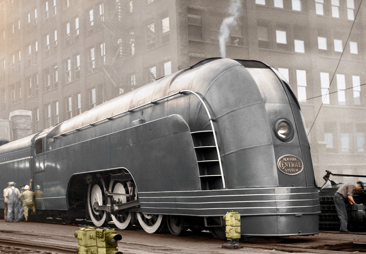 Its luxurious opulence reached the transport sector, with new streamliners like the Mercury. Henry Dreyfuss designed everything from its clean-cut exterior to the napkins in the dining car.