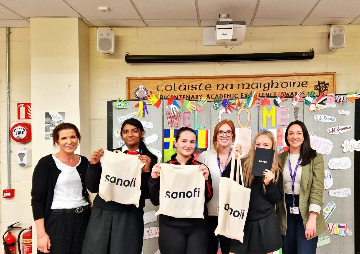 Our TYs recently enjoyed a visit from Sinéad and our past pupil, Clodagh, to tell them about #career opportunities in @sanofi @CareersPortal @CeistTrust