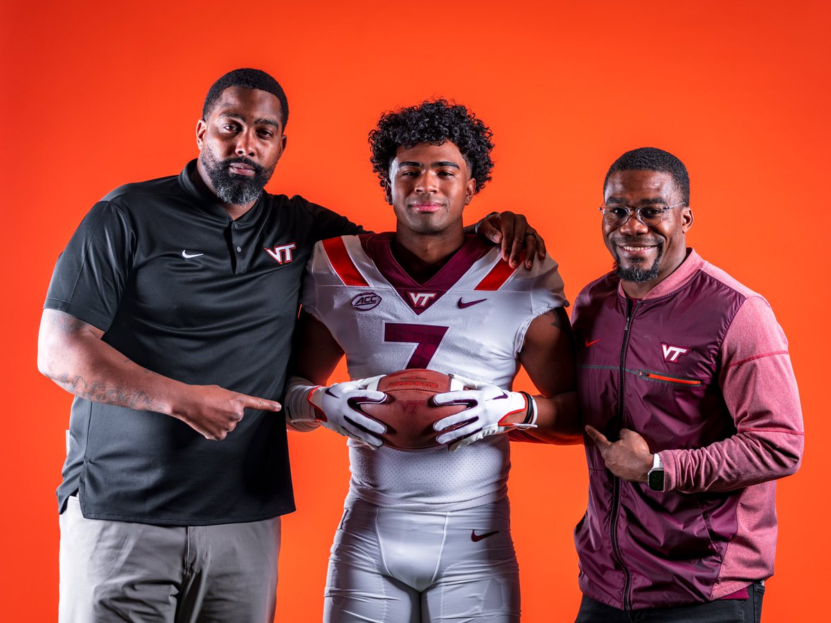 🔒Virginia Tech Recruiting: Late May/Early June Visitors Rising seniors can take official visits again starting in late May, and some have already scheduled their trips to Blacksburg. virginiatech.sportswar.com/subscription/2…