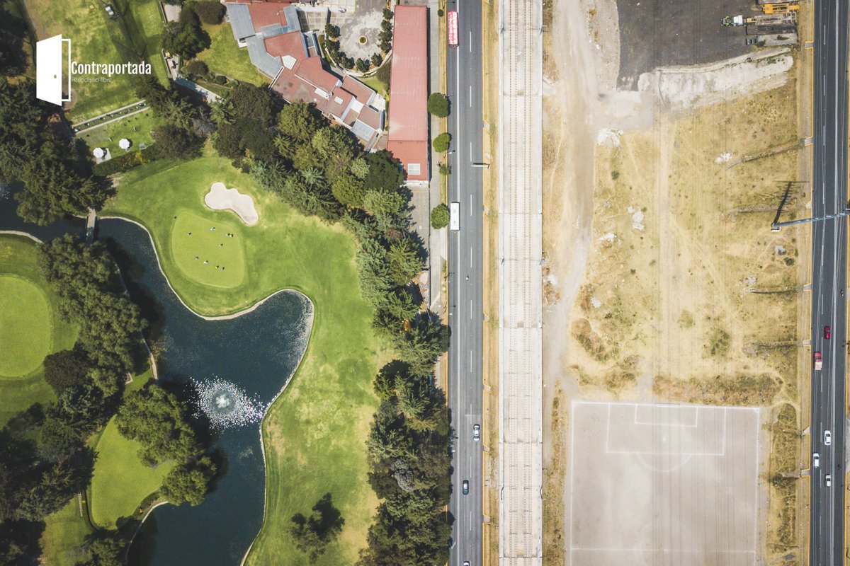 La sequía no es igual para todos 💧 en contraste con el resto del Valle de #Toluca el campo de golf de San Carlos luce un verde radiante con sus fuentes y lagos artificiales impecables.