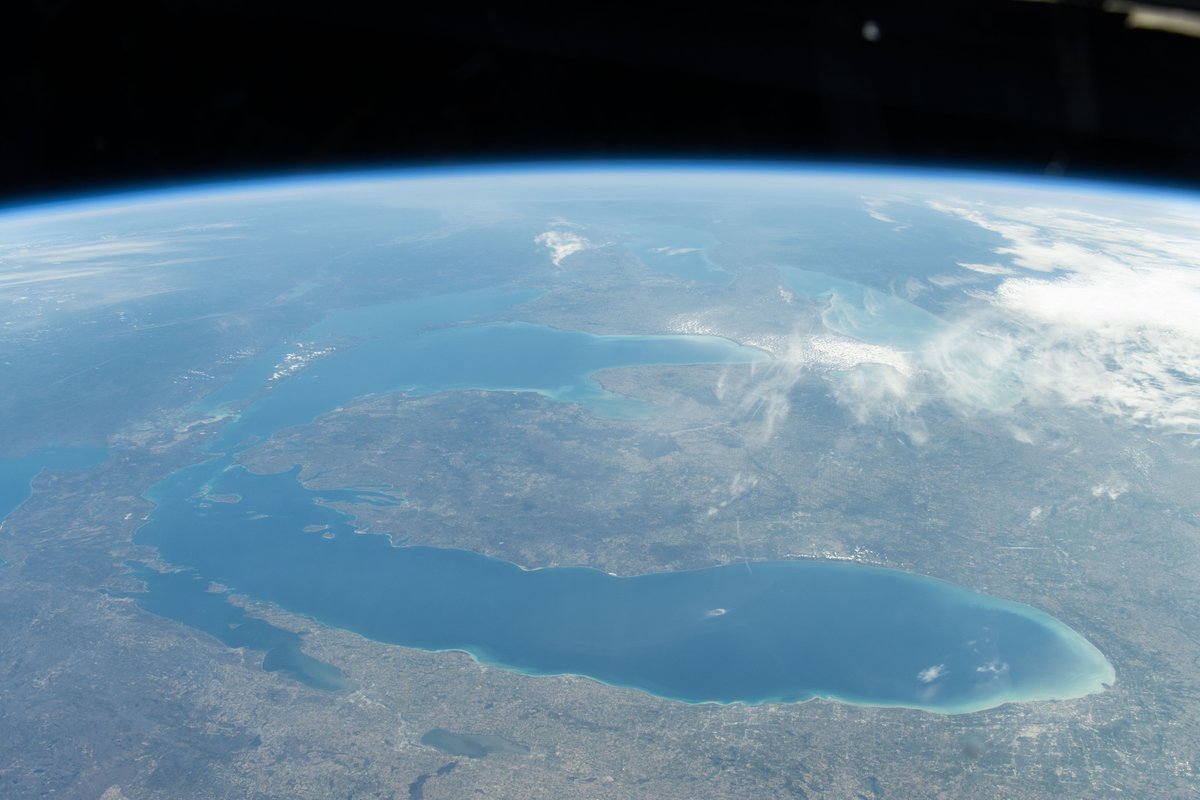 Impressive views of the Great Lakes captured from the ISS on April 25, 2024