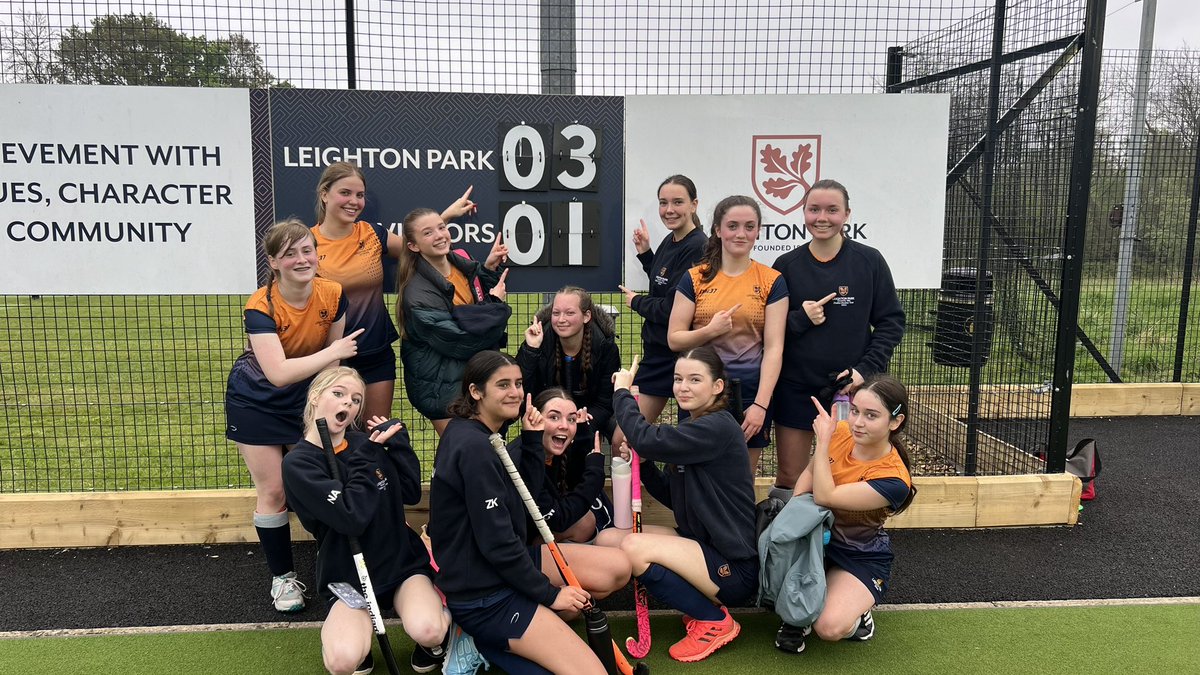 Our 1st team take the win against Reddam House! Thank you @ReddamSportUK for coming along! Thank you to all our year 13 students who have played their last game for Leighton Park! We will miss you!