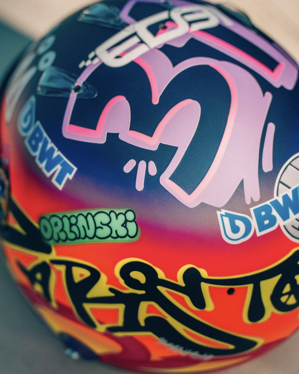 FormulaPortugal's tweet photo. Ocon também terá capacete especial no #MiamiGP 🔥

#F1 #F1naSPORTTV https://t.co/VgCGsdFxXx