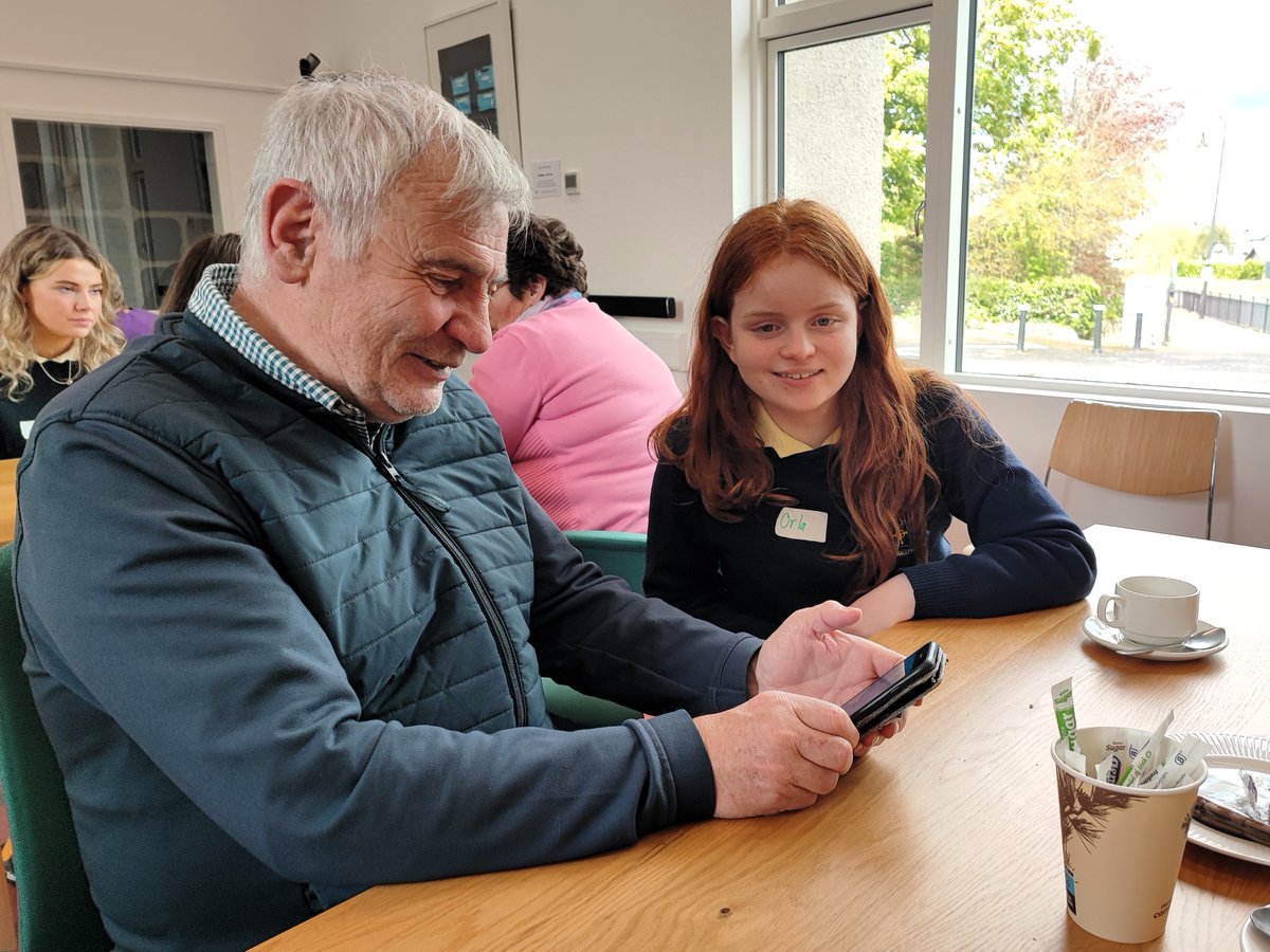 Over 6 weeks, 28 participants of all ages embraced digital literacy, guided by 12 TY volunteers as part of a hugely successful Hi Digital initiative @theyardhub. Huge thanks to @VodafoneIreland, @ALONE_IRELAND and in particular the TY students from @mercyballymahon 👏💻