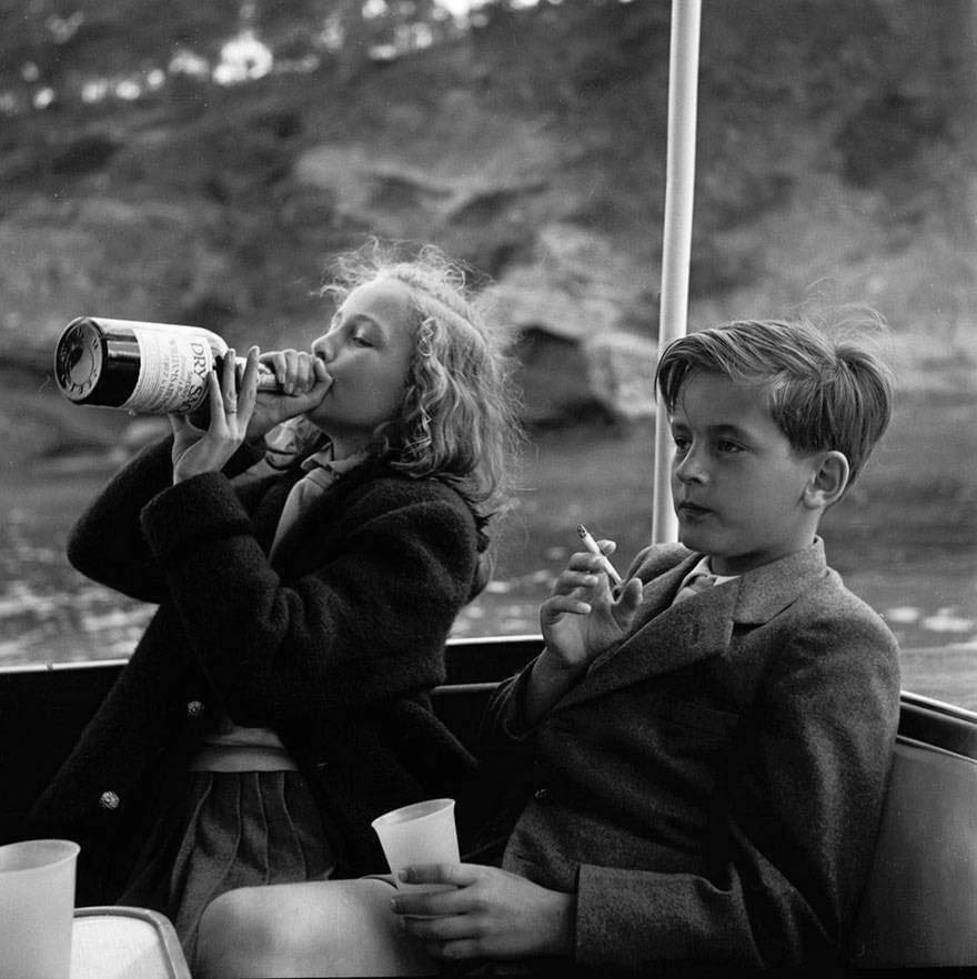 Yvonne (13) and Alexander (12)
take drink and smoke on yacht near Majorca.  ❗️🧐